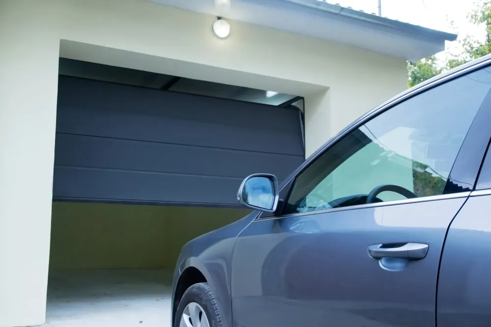 Porte de garage électrique près de Bazas